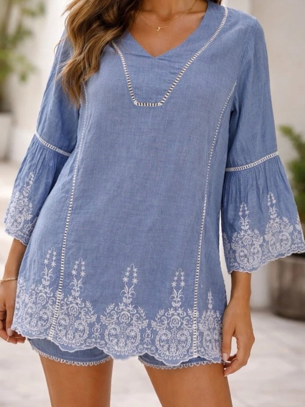 Sundance Chambray Bell Sleeve Embroidered Top, Sz M